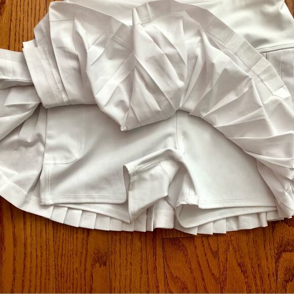 GapFit Pleated Exercise Tennis Golf White  Skort Women’s Size M NWT - Picture 5 of 10